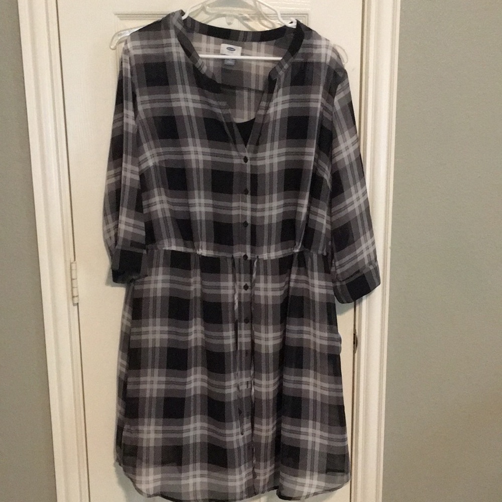100% poly black and grey plaid tunic